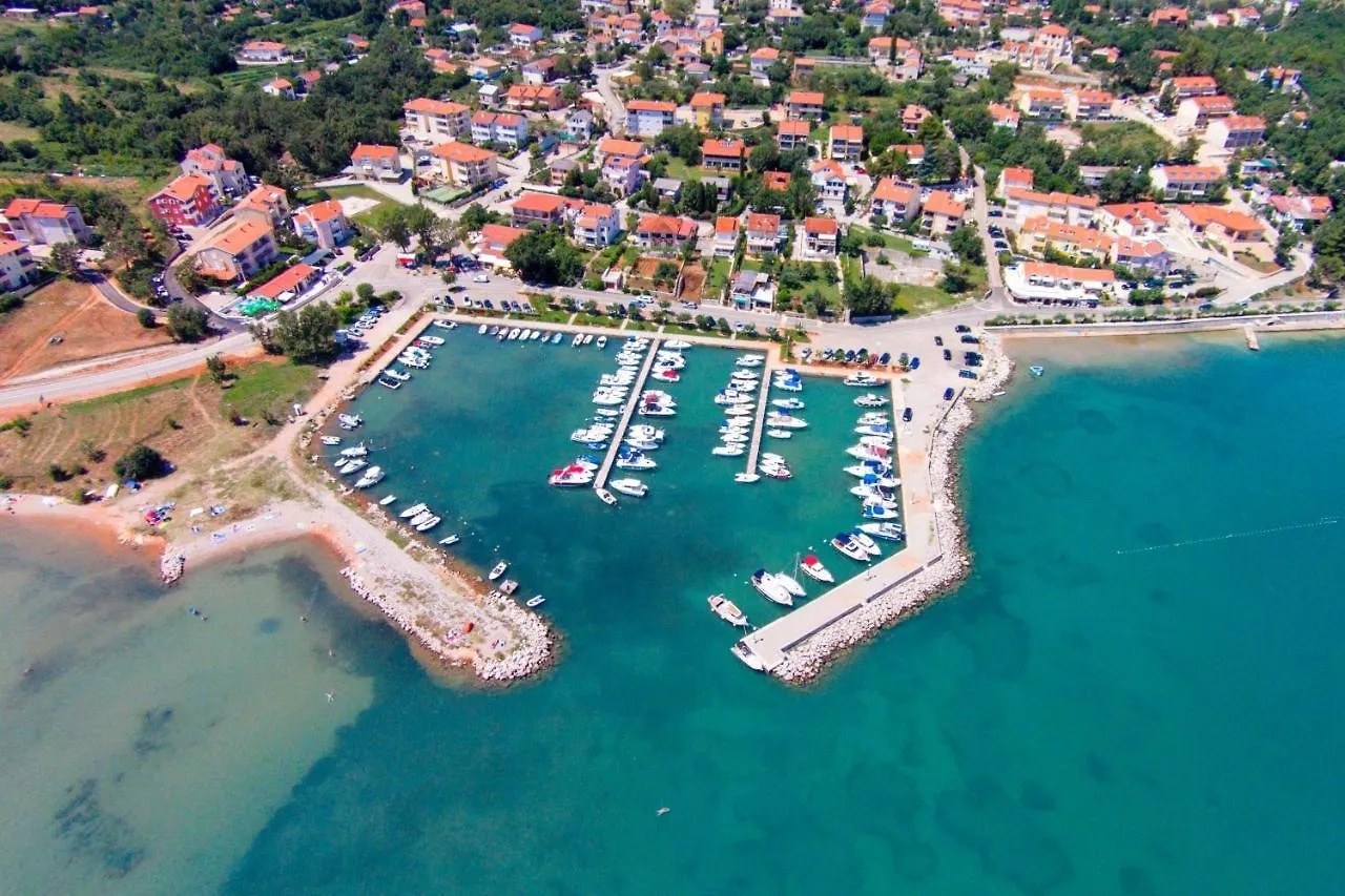 Apartments By The Sea Cizici, Krk - 19177 Malinska