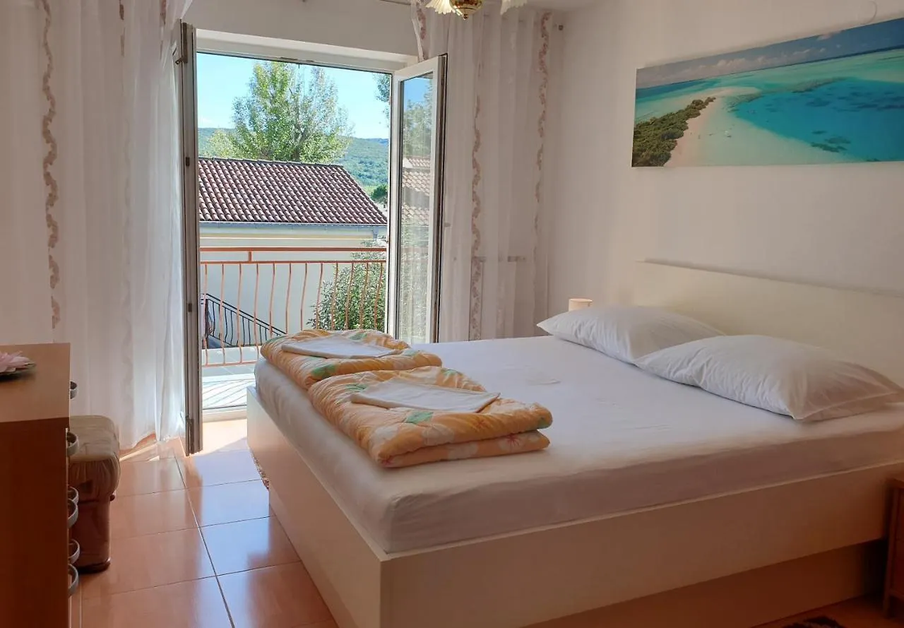 Apartments By The Sea Cizici, Krk - 19177 Malinska 0*,