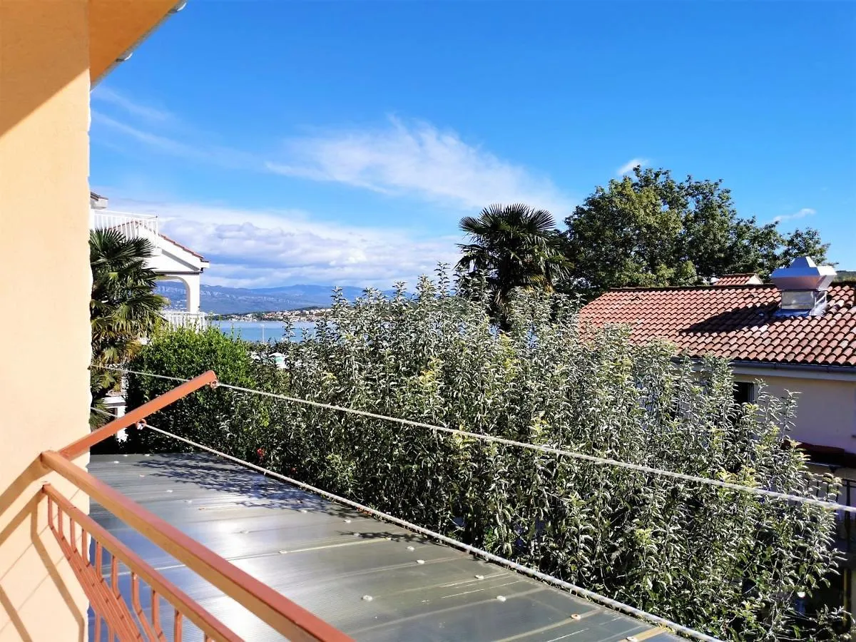 Apartments By The Sea Cizici, Krk - 19177 Malinska 0*,